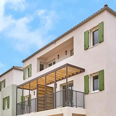 Апартаменты Newly Built Holiday Near The Beach *