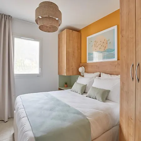Апартаменты Newly Built Holiday Near The Beach *